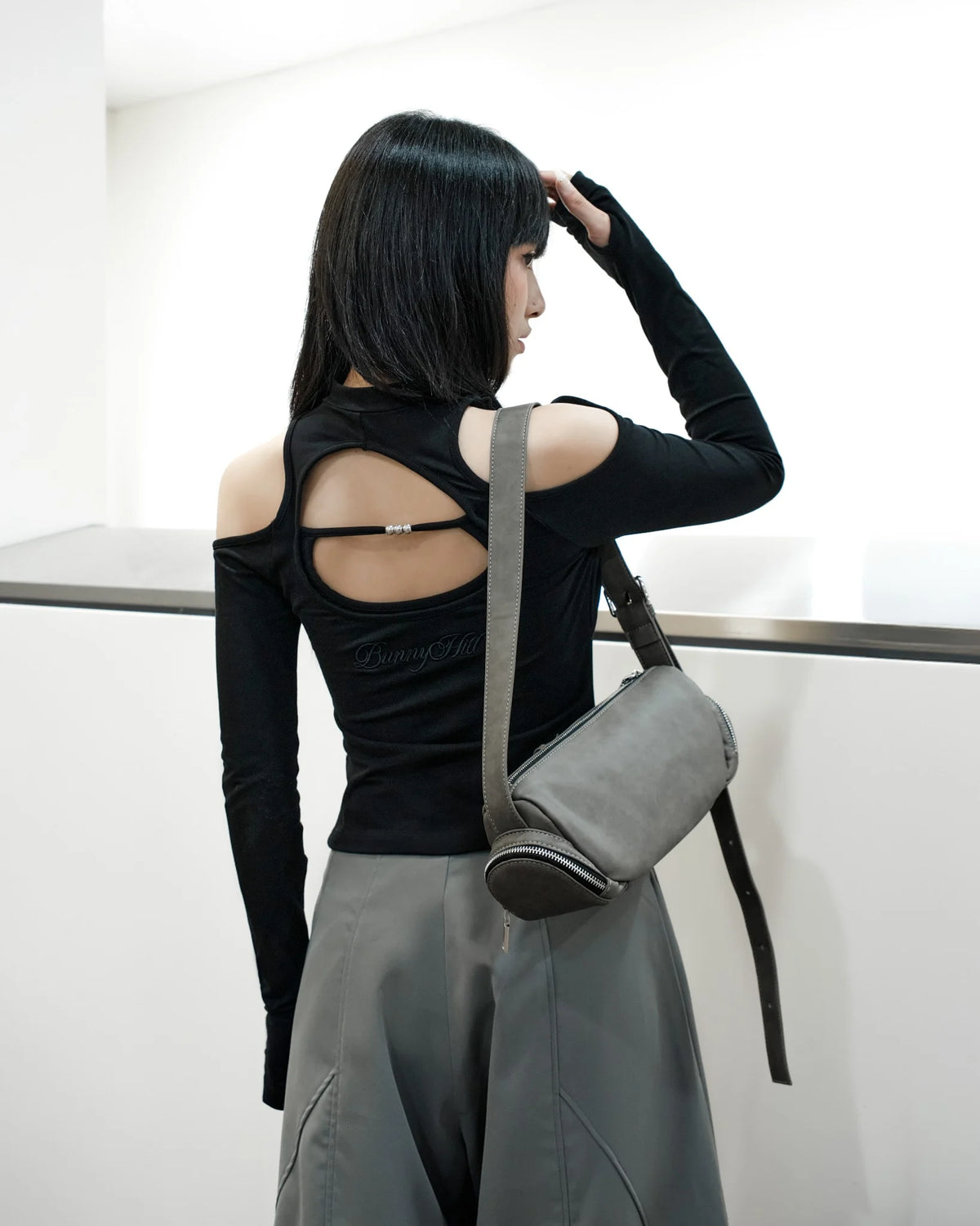 CASPIAN LONG SLEEVE TOP (BLACK)