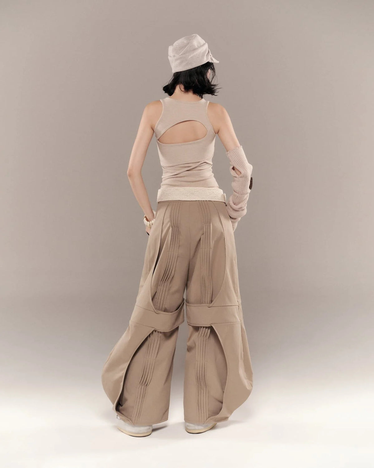 CONRAD SLEEVELESS TOP (SAND BEIGE)
