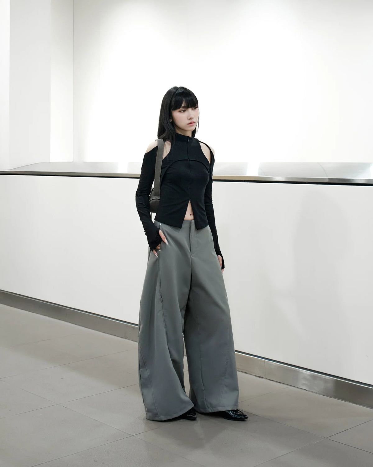 CASPIAN LONG SLEEVE TOP (BLACK)